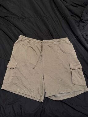 Men's Athletic Cargo Drawstring Shorts in Taupe